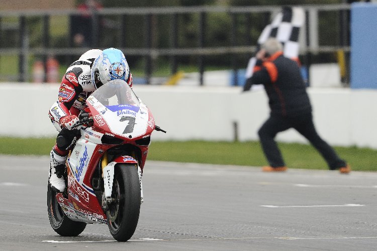 Carlos Checa gewann 2011 mit dem Vorgänger der Ducati Panigale R