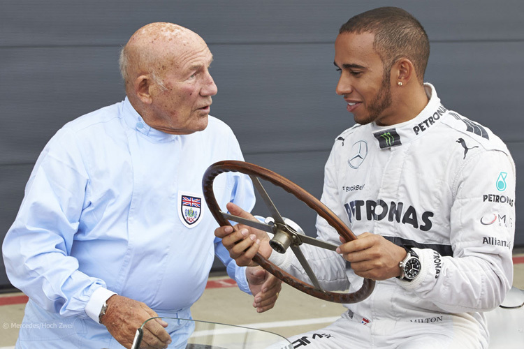 Sir Stirling Moss und Lewis Hamilton: Die Lenkräder haben sich seit damals leicht verändert