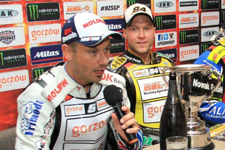 Nicki Pedersen (li.) und Martin Smolinski bei der Pressekonferenz in Auckland