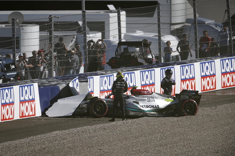 Lewis Hamilton nach seinem Unfall