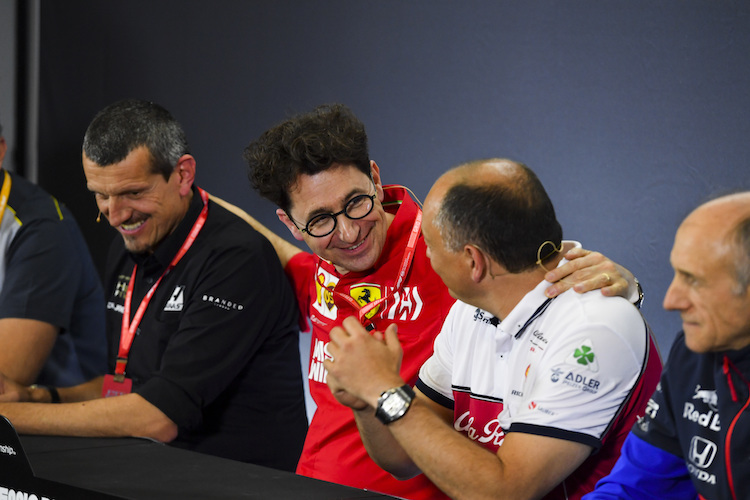 Ferrari-Teamchef Mattia Binotto ist überzeugt: Vom Ferrari-Vetorecht profitieren auch seine Kollegen Günther Steiner (Haas) und Frédéric Vasseur (Alfa Romeo)