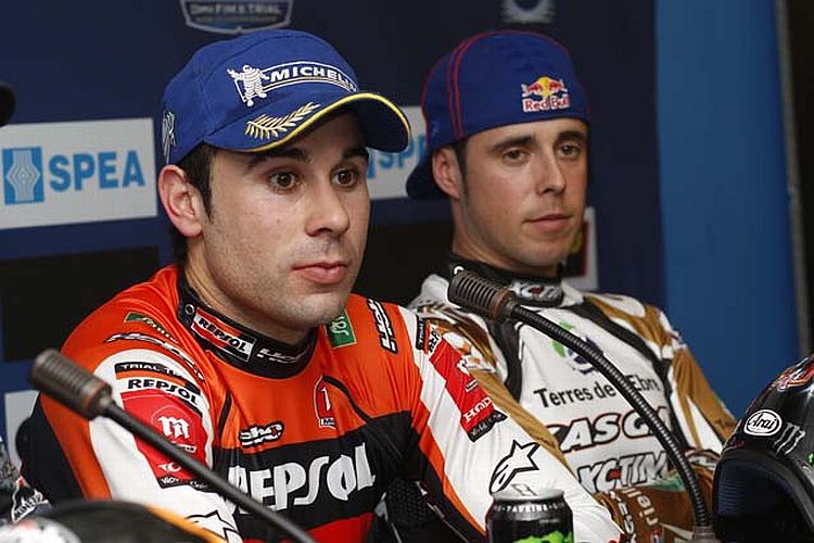 Toni Bou (Repsol Montesa/li.) auf Titelkurs