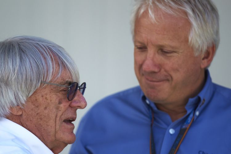 Bernie Ecclestone (l.) hat jetzt wohl wieder viel Arbeit