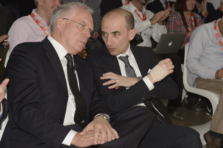 Beim «Audi Pre Night Dinner»: Dr. Hackenberg im Gespräch mit Ducati-CEO Claudio Domenicali