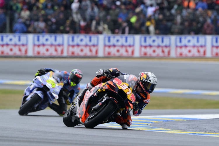 Zwölf Tage nach seiner «Arm-Pump»-OP konnte Acosta Fermin Aldeguer in Le Mans im Kampf um Platz 3 nicht halten
