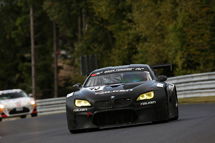 Beim neunten VLN Lauf probierte Falken Motorsport den BMW M6 GT3 schon einmal aus, damals noch in eintönigem schwarz.