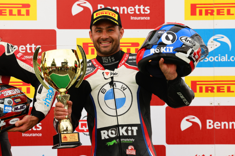 Leon Haslam kehrt in die Superbike-WM zurück