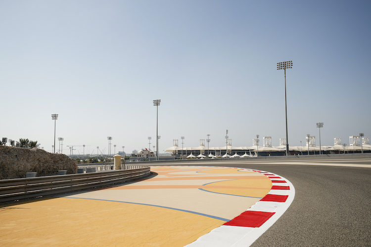 Drei Trainingsstunden dürfen die GP-Stars am heutigen Freitag auf dem Bahrain-Rundkurs absolvieren