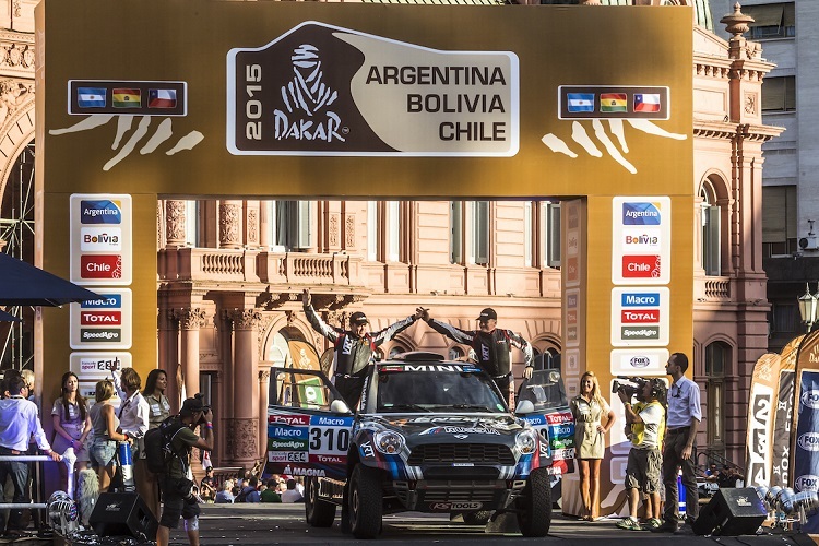 Mini von X-raid beim Start zur Rallye Dakar 2015