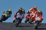 Phillip Island 2015: Iannone kollidiert mit einer Möwe, ringt Rossi nieder und Márquez stürmt zum Sieg
