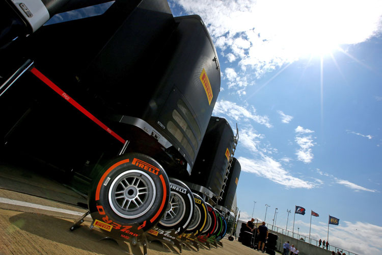 Für 2016 will Pirelli das Formel-1-Reifensortiment um eine siebte, noch weichere Slick-Mischung erweitern