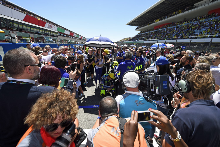 Fan-Magnet: Valentino Rossi steht in Mugello besonders stark im Mittelpunkt