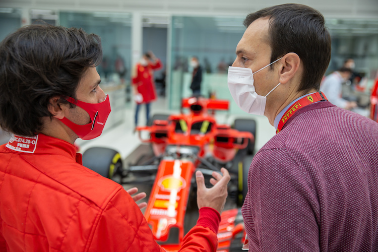 Carlos Sainz mit Renningenieur Riccardo Adami