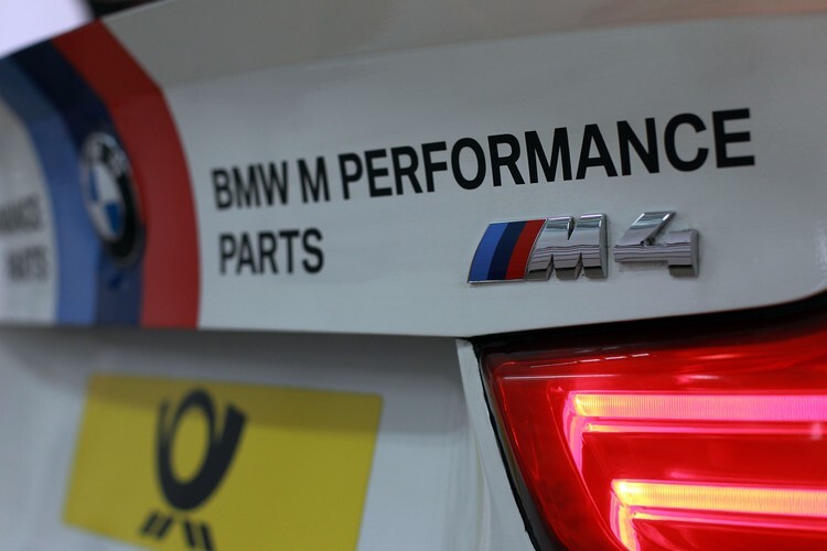 Im Einsatz: der neue BMW M4