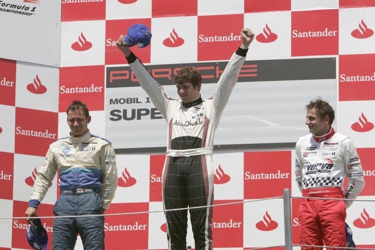 Das Podium: (v. li.): Nick Tandy, Sean Edwards, Kuba Giermaziak