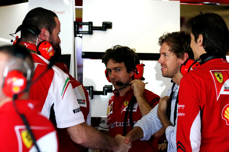 Sebastian Vettel besucht Ferrari
