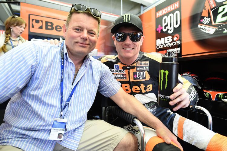 Sam Lowes und sein Vater - Moto2
