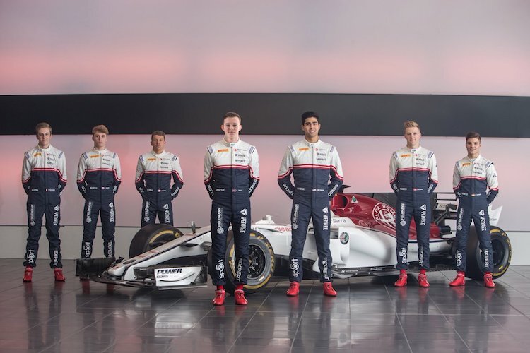 Das Sauber Junior Team besuchte das Alfa Romeo Racing-Werk in Hinwil