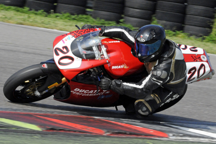 Klassik-Superbike-Pilot Harry Fath (Ducati 996)