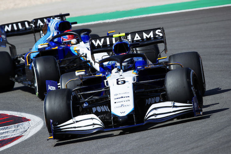 Die 2021er Williams-Fahrer Nicholas Latifi und George Russell