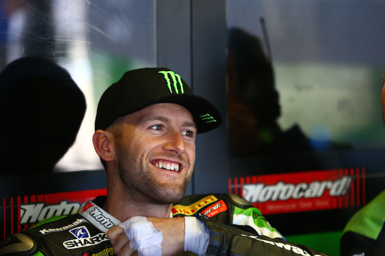 Hat gut Lachen: Tom Sykes startet in Jerez von der Poleposition