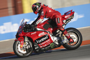 Nico Bulega kommt dem MotoGP-Limit näher)