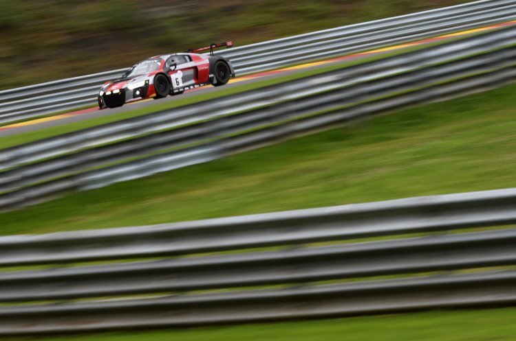 Führt bei den 24h von Spa: Der R8 LMS vom Audi Sport Team Phoenix
