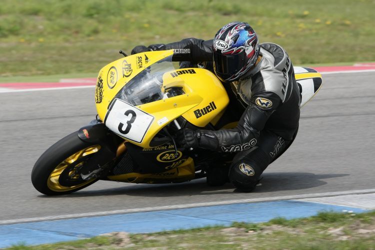Julius Illmberger auf der Buell 1125 R.