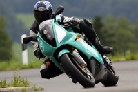 Petronas FP1: 150 Stück der Strassenversion wurden gebaut, damit Petronas an der Superbike-WM teilnehmen konnte