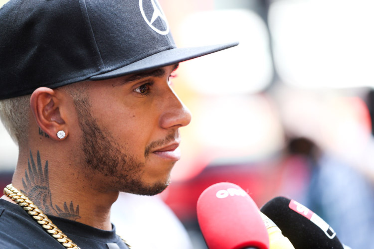 Geschockt: Lewis Hamilton