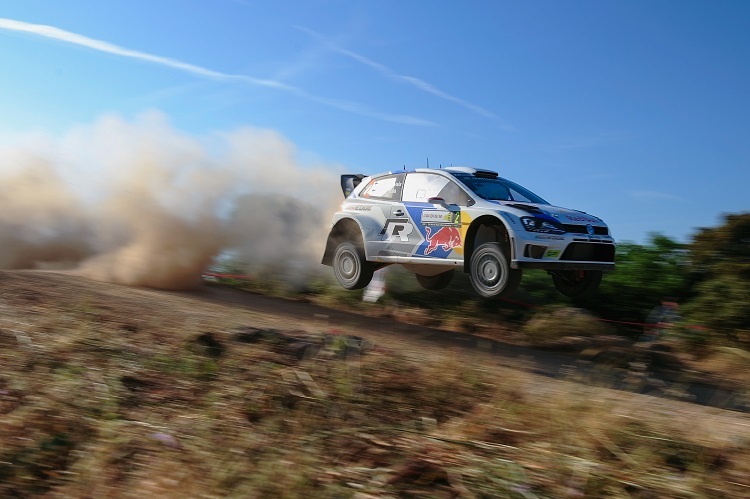 Jari-Matti Latvala im Flug zur Spitze