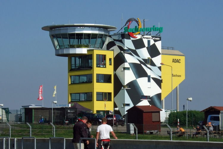 Am Sachsenring herrscht Sommerwetter 