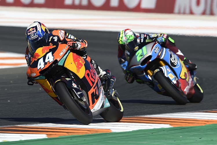 Spannender Fight in Valencia: Sieger Oliveira (KTM) vor Weltmeister Morbidelli