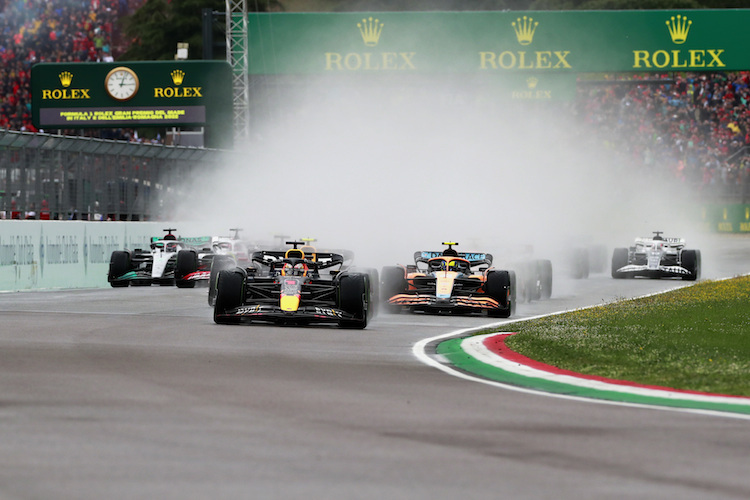 Maximale Punkteausbeute: Max Verstappen fuhr in Imola den Sieg im Sprint und im GP ein und drehte auch die schnellste Rennrunde