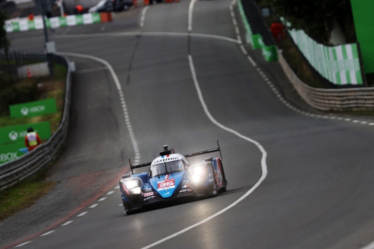 Der Alpine A480 auf der Strecke in Le Mans