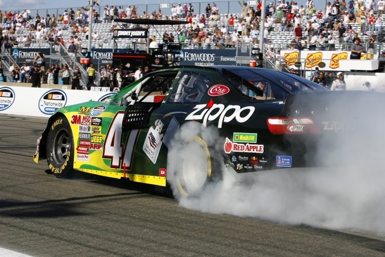 Marcos Ambrose feiert dritten Watkins-Glen-Sieg in Folge
