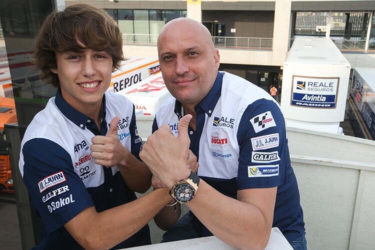 Andreas Pérez mit Avintia-Teamchef Raúl Romero