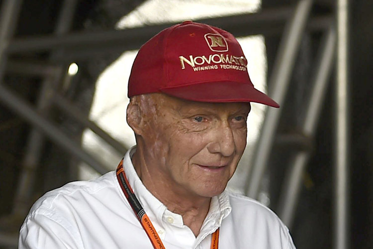 Niki Lauda erklärte nach dem Qualifying in Bahrain: «Nico hatte keine speziellen Probleme, also nicht dass ich wüsste»