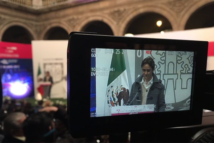 Esteban Gutiérrez während seiner Pressekonferenz in Mexiko-Stadt