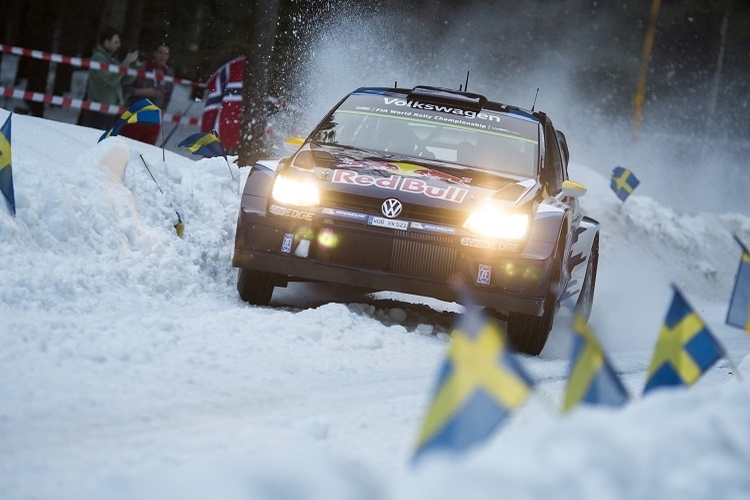 Andreas Mikkelsen pflügt sich durch den Schnee