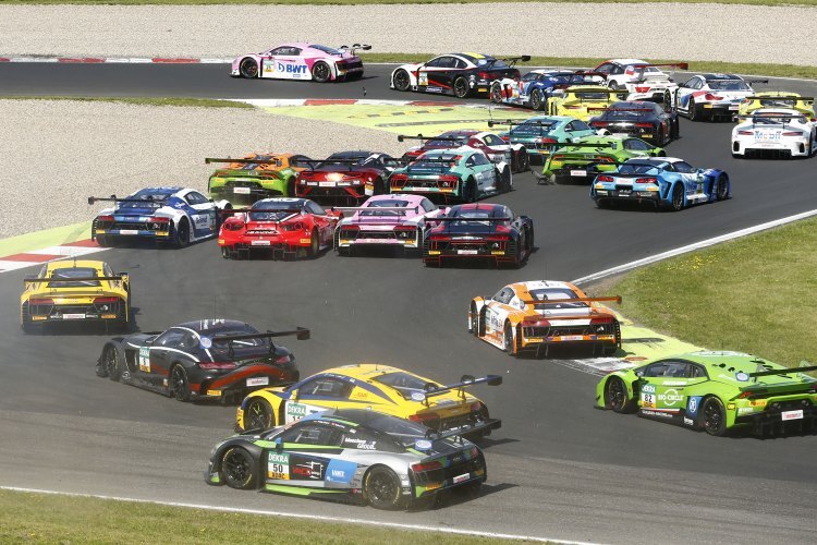 Mit GT3-Rennern von Audi, BMW, Corvette, Ferrari, Honda, Lamborghini, Mercedes-AMG und Porsche ist im ADAC GT Masters immer etwas los