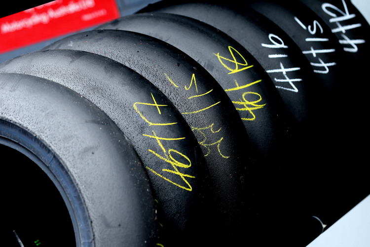 Bridgestone-Reifen: Die weichen Hinterreifen gibt es nur noch bis Ende 2015