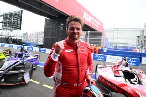 WM-Leader Oliver Rowland entschied den zweiten ePrix im Big-Sight-Ausstellungszentrum für sich)
