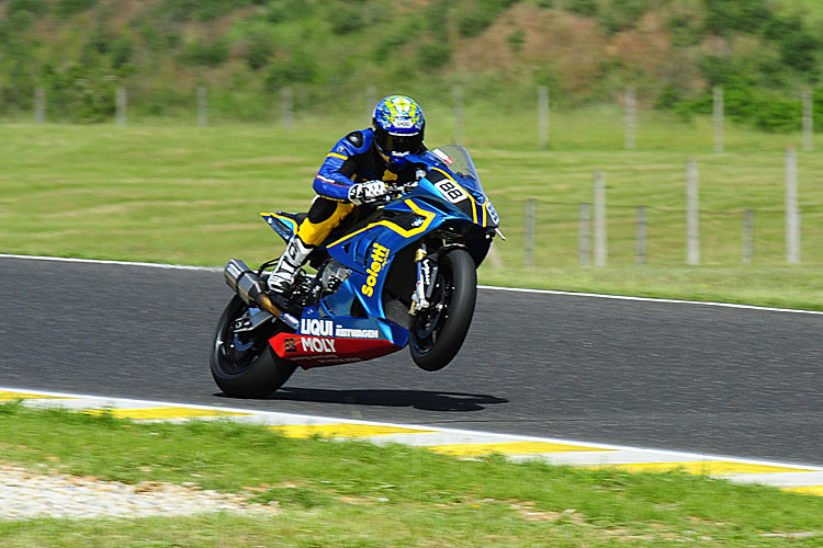 Roland Resch auf seiner BMW S1000RR