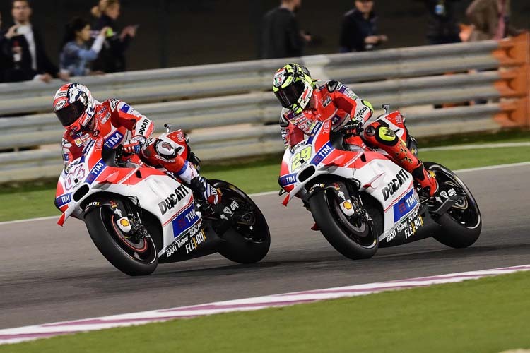 Andrea Dovizioso sicherte in Katar Platz 2, auch Andrea Iannone war bis zu seinem Sturz schnell unterwegs