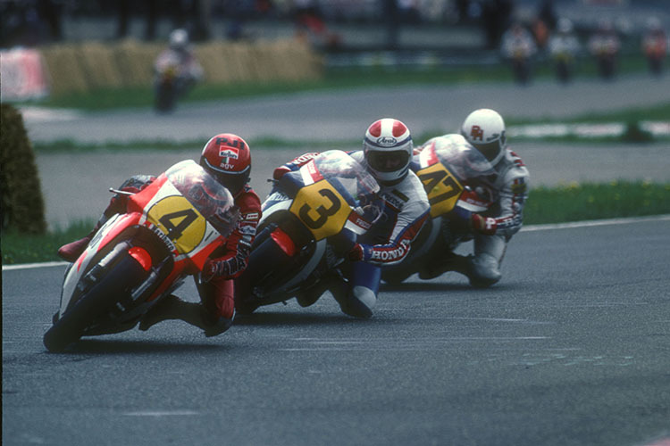 Salzburgring-GP 1983: Kenny Roberts (#4/Yamaha) vor Freddie Spencer (3) und Ron Haslam