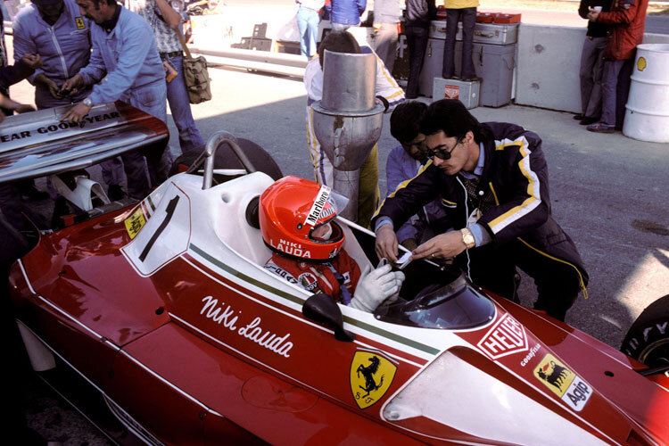 Niki Lauda im Ferrari 312T2 von 1976