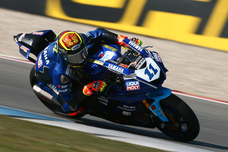 Sandro Cortese auf seiner Yamaha YZF R6