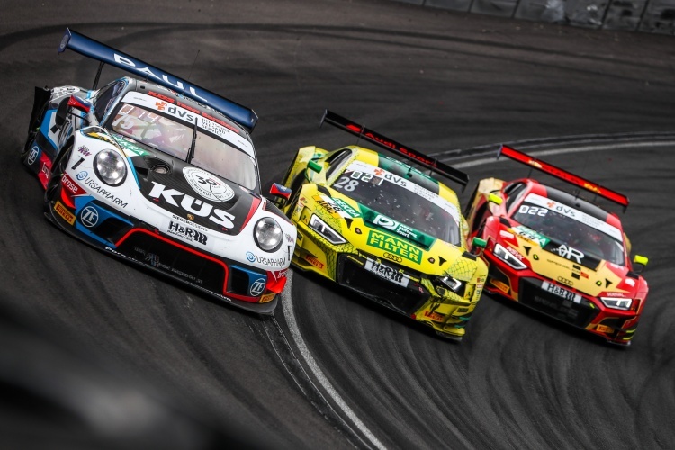 Porsche 911 GT3 R und Audi R8 LMS aus dem ADAC GT Masters