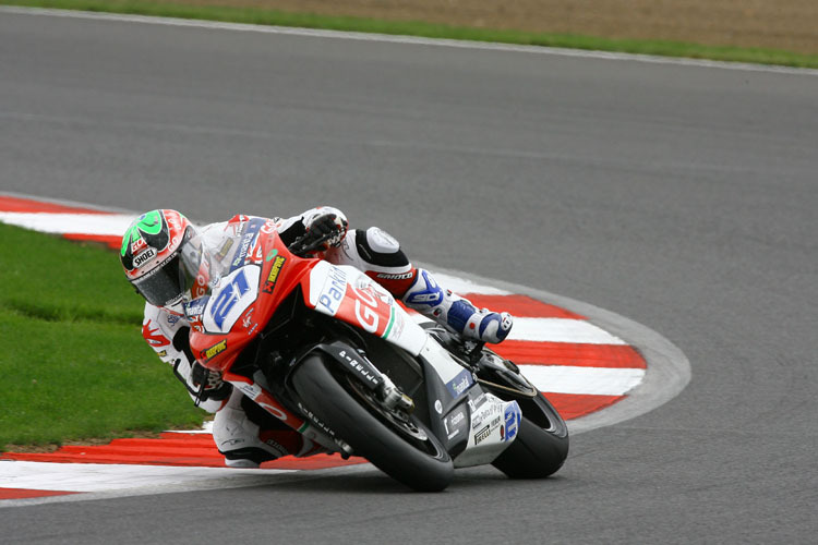 Christian Iddon mit seiner MV in Silverstone